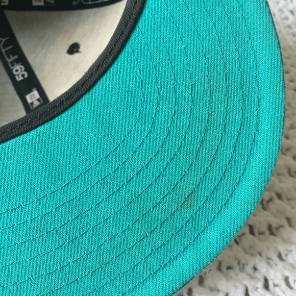 New Era 59Fifty Louisville Cardinals Hat - Picture 5 of 5